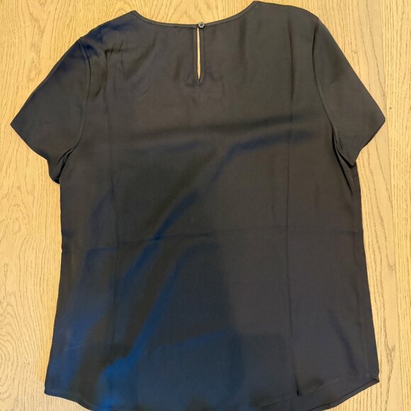 Quince Washable Stretch Silk Tee—Size M, NWT - Picture 2 of 6